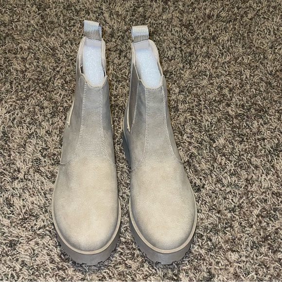 MUSSHOE Chelsea Chunky Heel Hiking Boots Women’s US Size 6 Platform Boots NEW - Picture 3 of 5